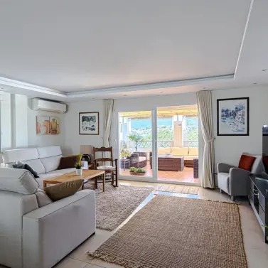 Sale of penthouse in La Campana