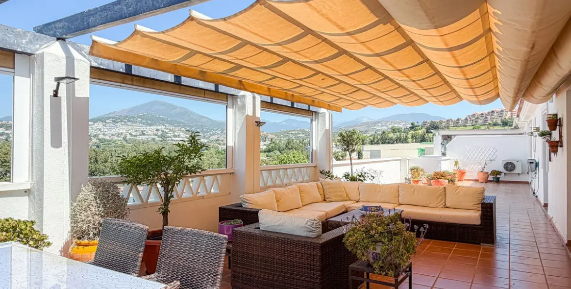 Sale of penthouse in La Campana 14