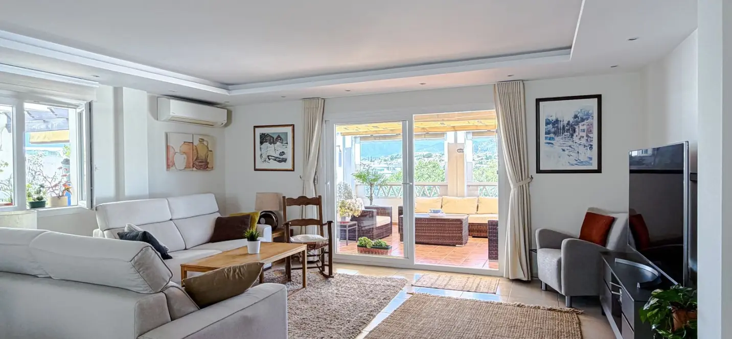 Sale of penthouse in La Campana 2