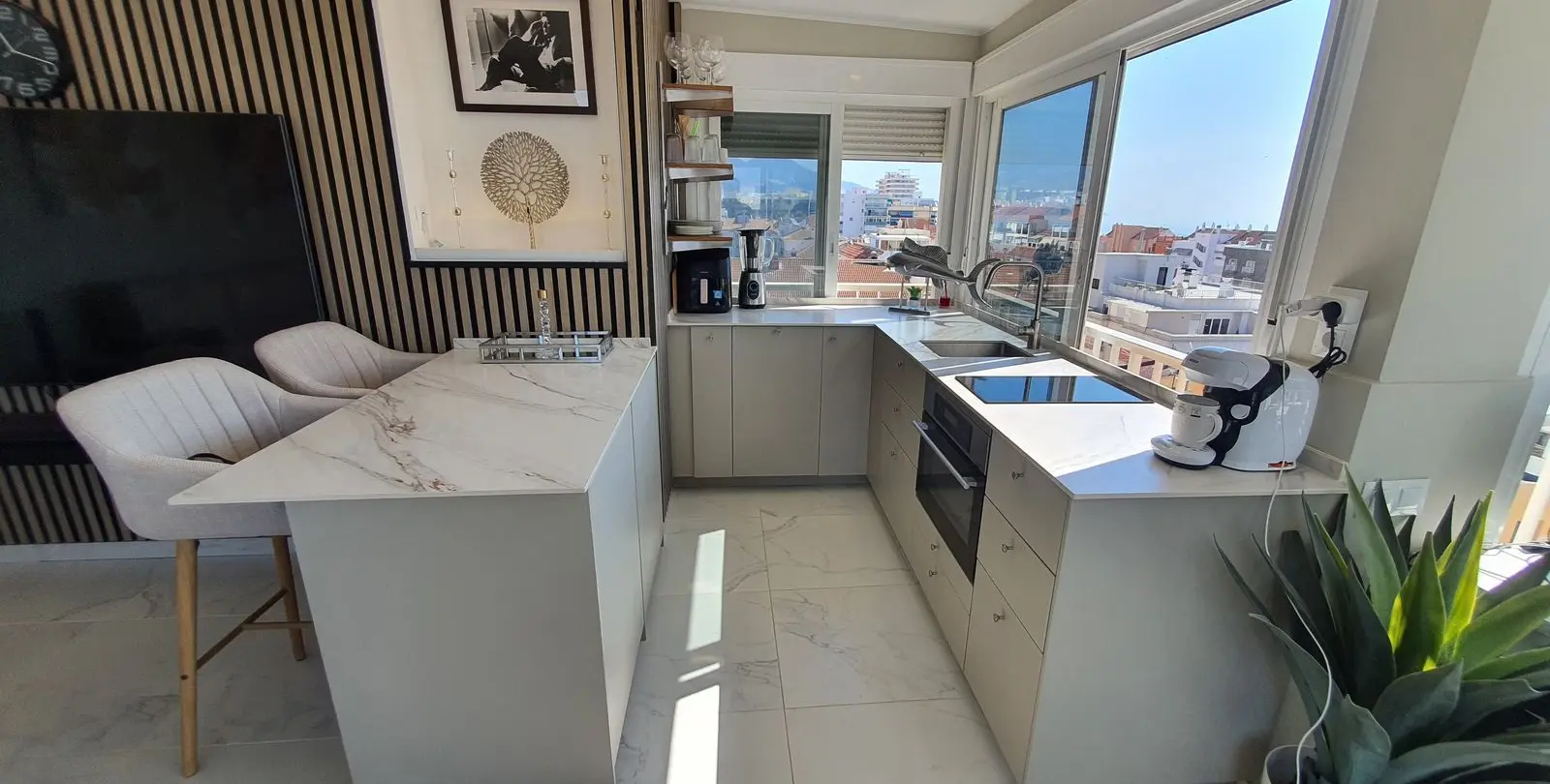 Sale of penthouse in Fuengirola 2
