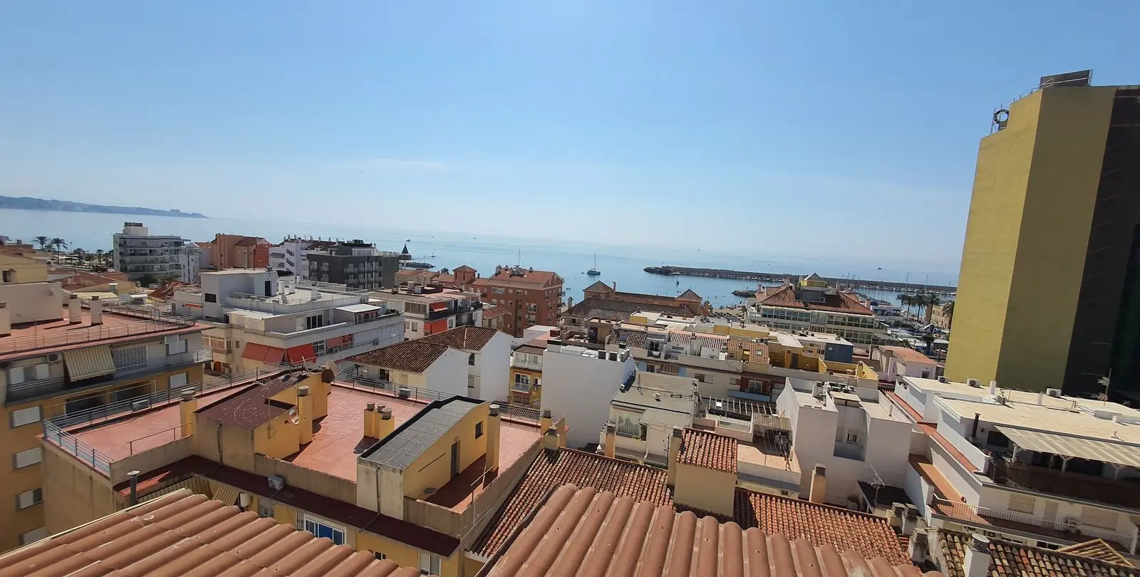 Sale of penthouse in Fuengirola 25