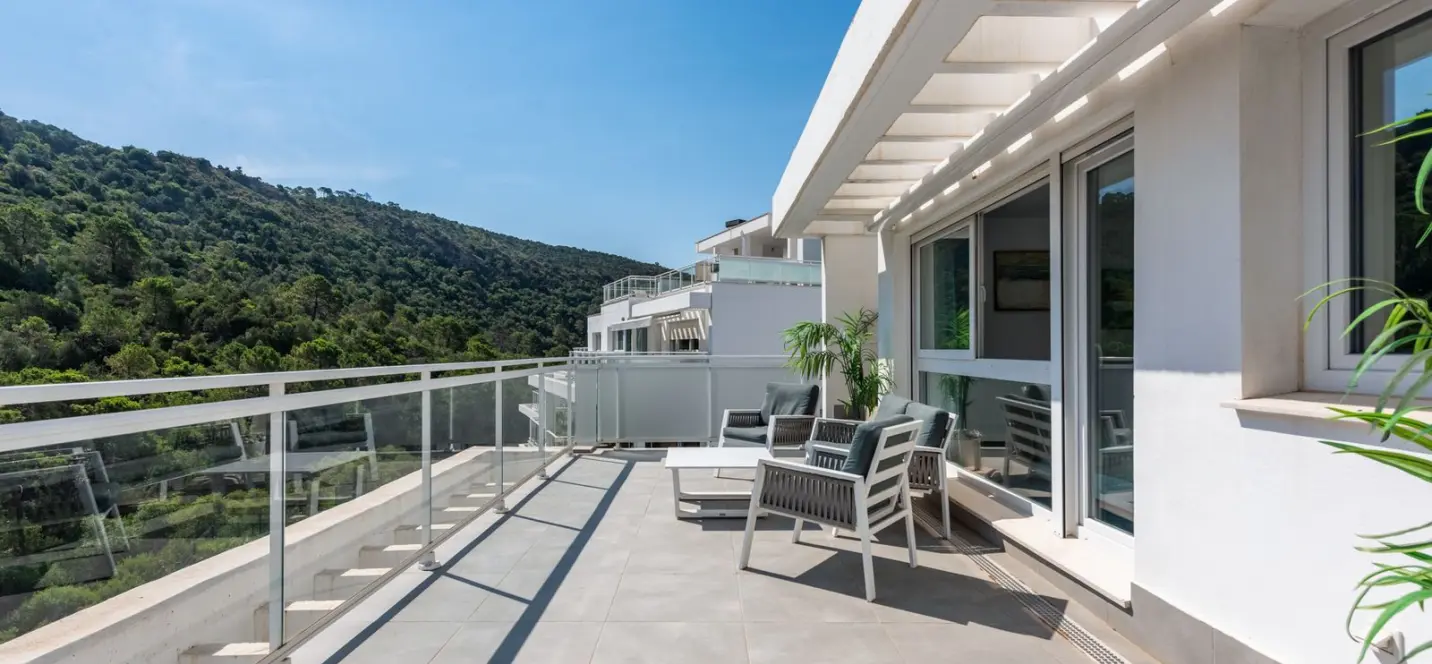 Sale of penthouse in Benahavís 3