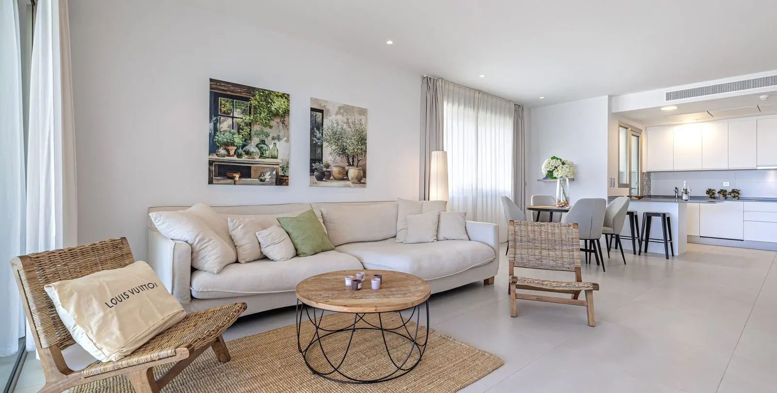 Продажа апартаментов на среднем этаже в Estepona 3