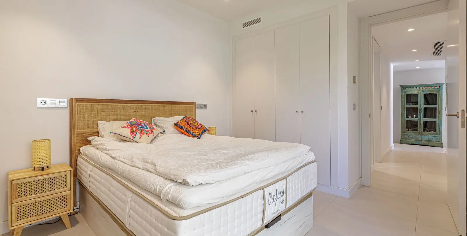 Продажа апартаментов на среднем этаже в Estepona 19