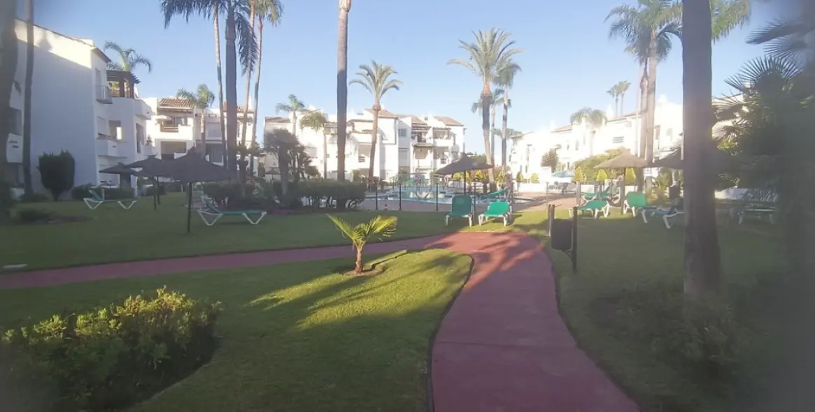 Sale of ground floor apartment in Estepona 34