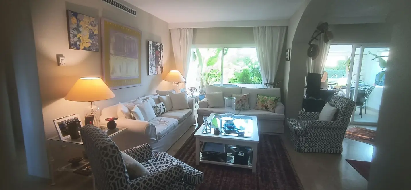 Продажа апартаментов на первом этаже в Estepona 3
