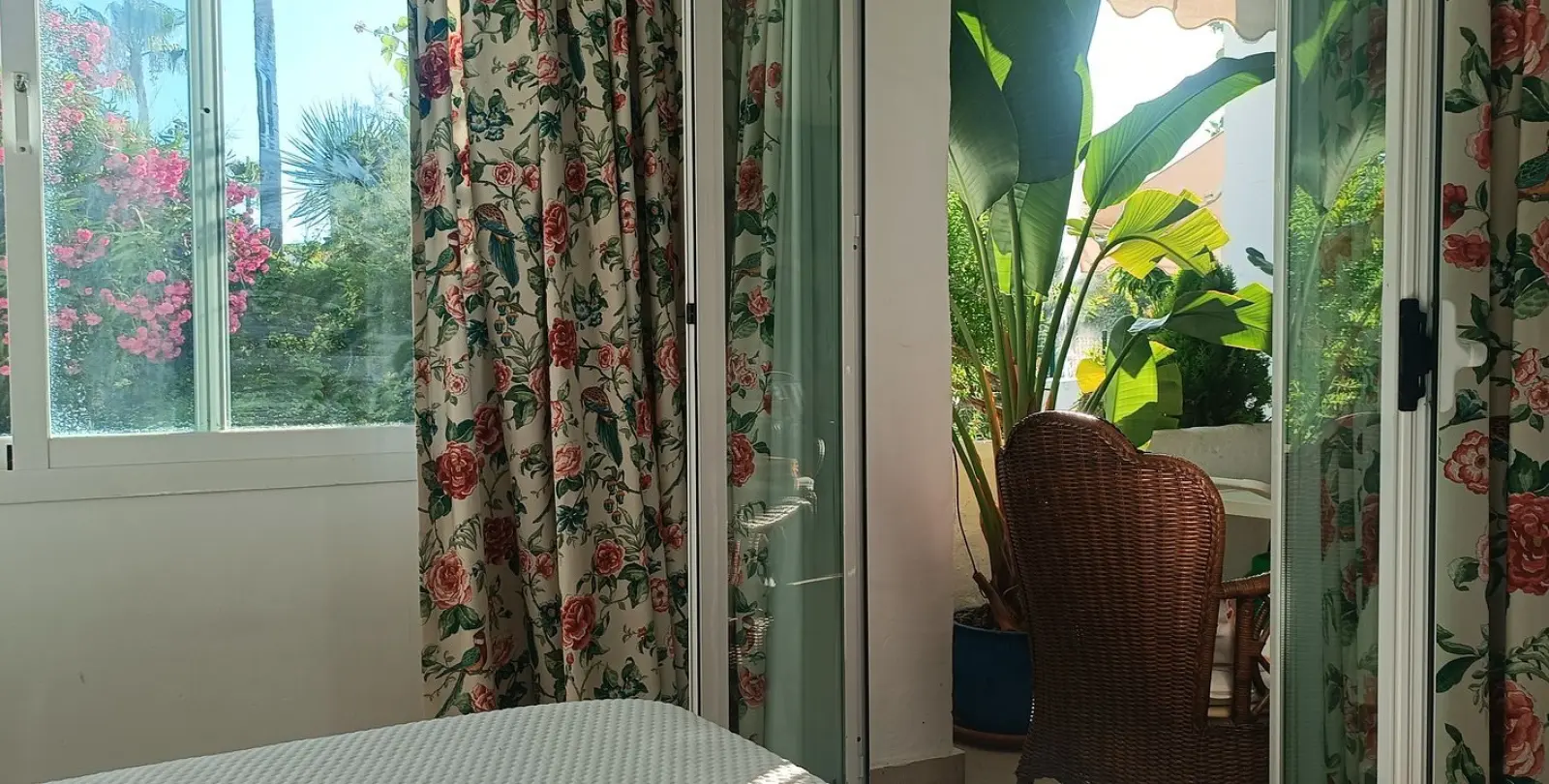 Продажа апартаментов на первом этаже в Estepona 18