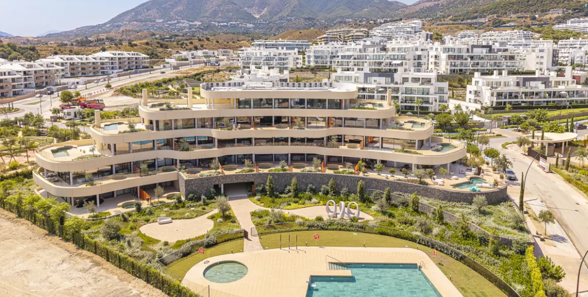 Sale of middle floor apartment in Fuengirola 6