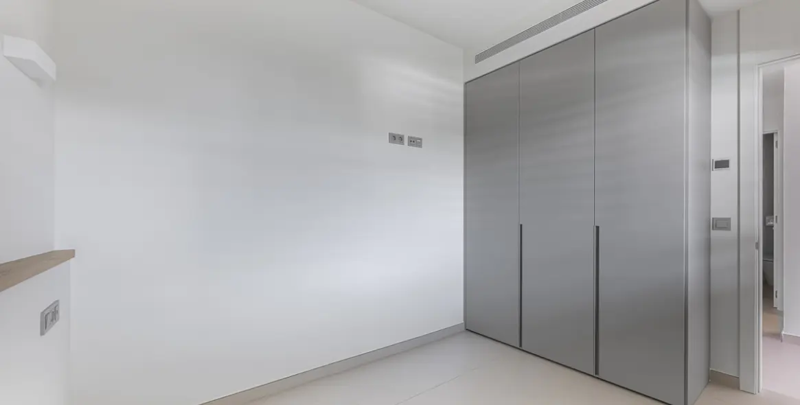 Sale of middle floor apartment in Fuengirola 36