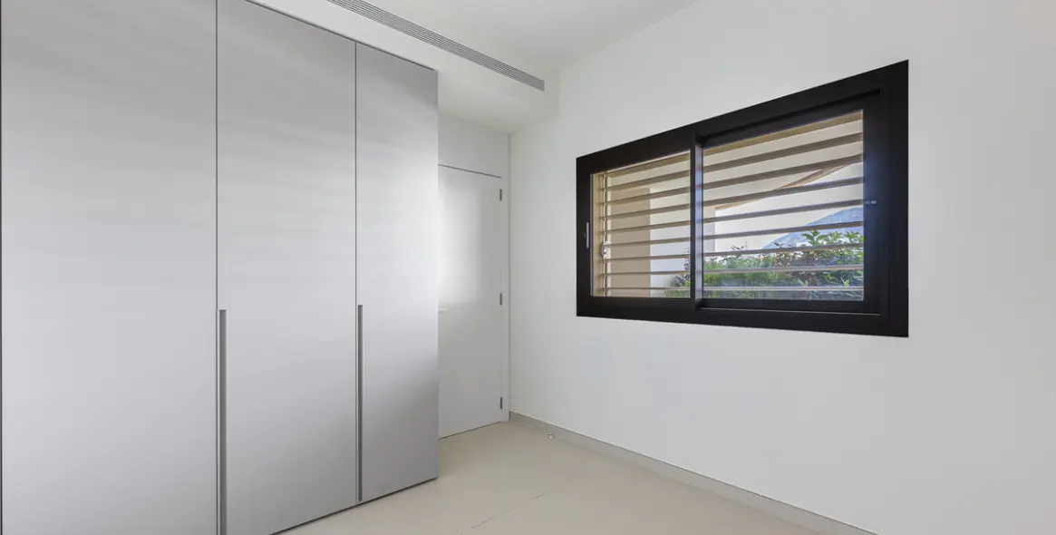 Sale of middle floor apartment in Fuengirola 37