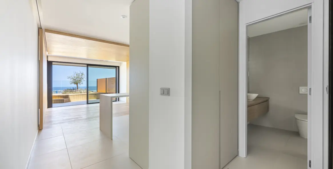 Sale of middle floor apartment in Fuengirola 38