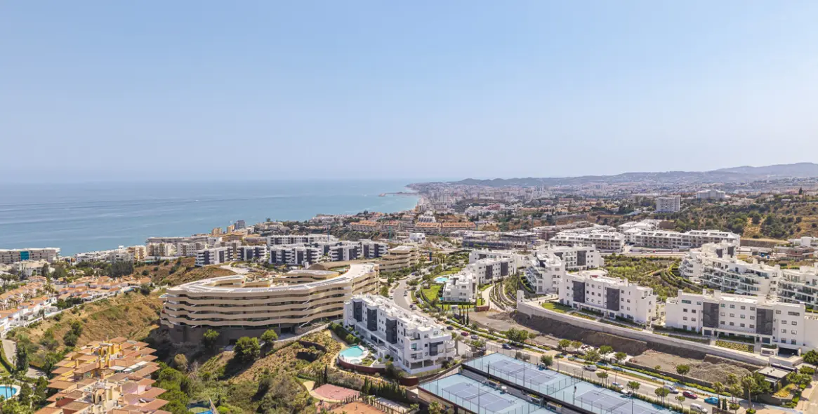 Sale of middle floor apartment in Fuengirola 57