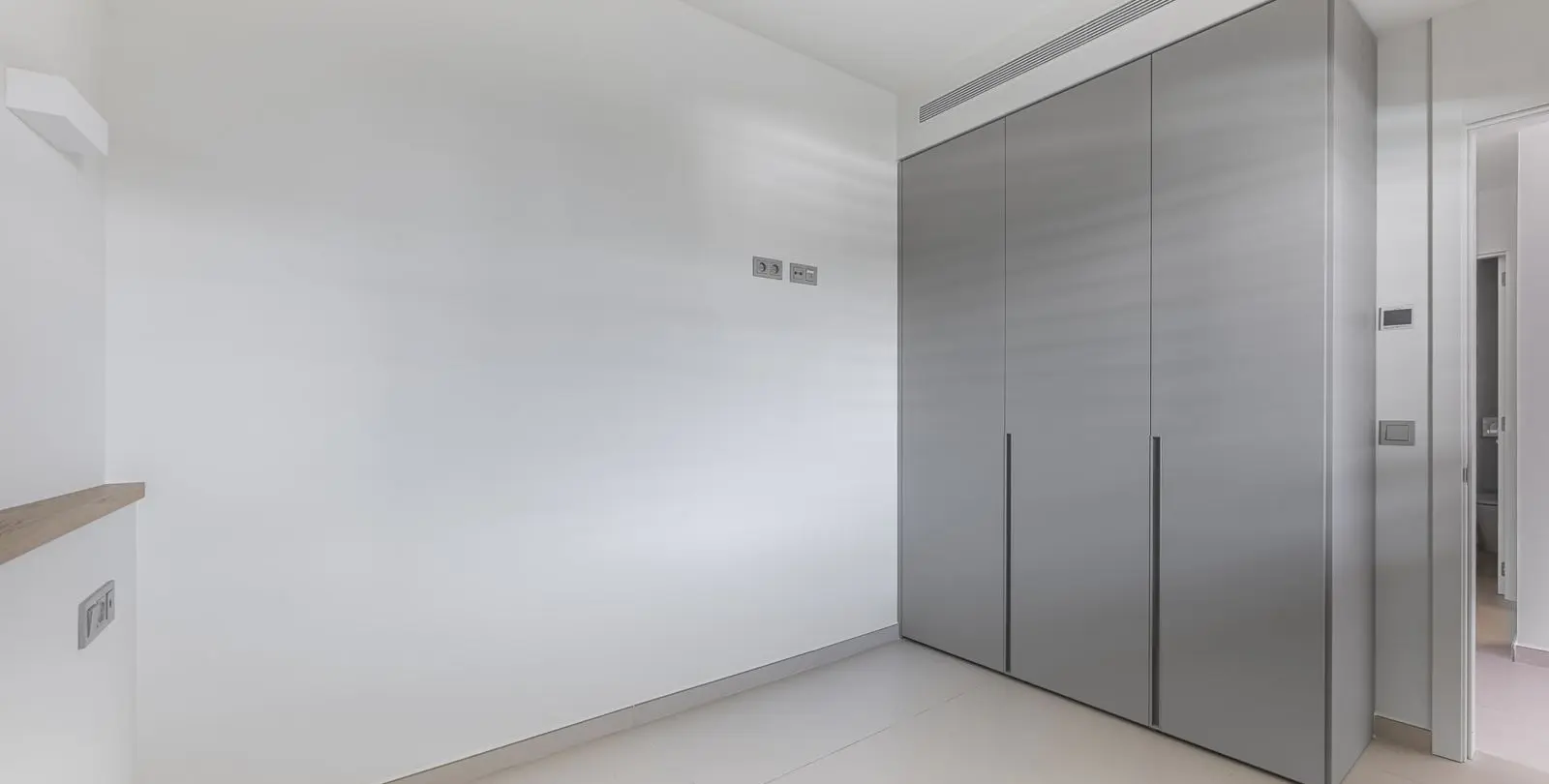 Sale of middle floor apartment in Fuengirola 36