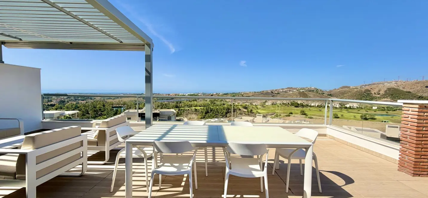 Sale of penthouse in Los Arqueros 0