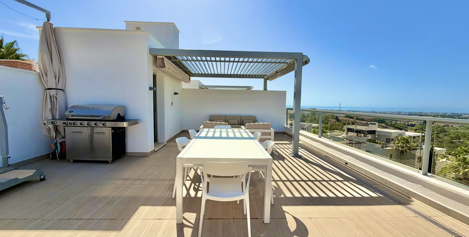 Sale of penthouse in Los Arqueros 4