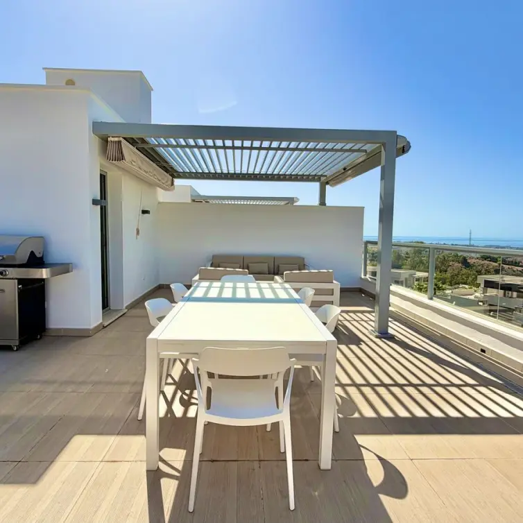 Sale of penthouse in Los Arqueros