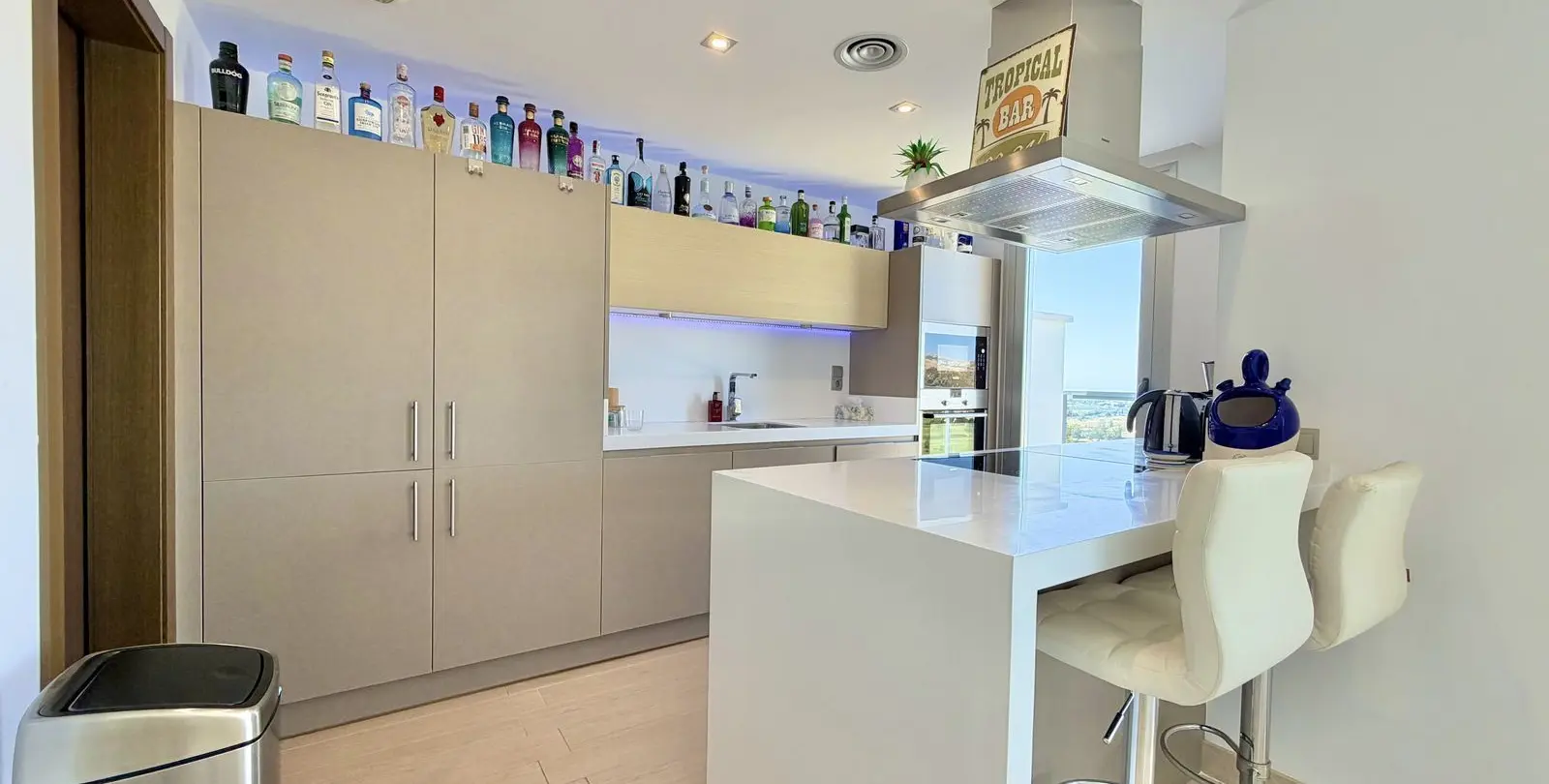 Sale of penthouse in Los Arqueros 11