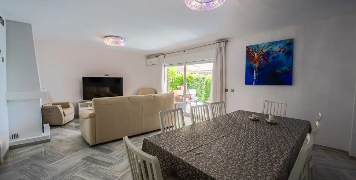 Venta de adosado en New Golden Mile 9