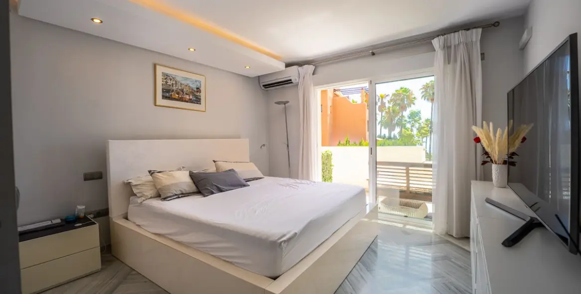 Venta de adosado en New Golden Mile 12