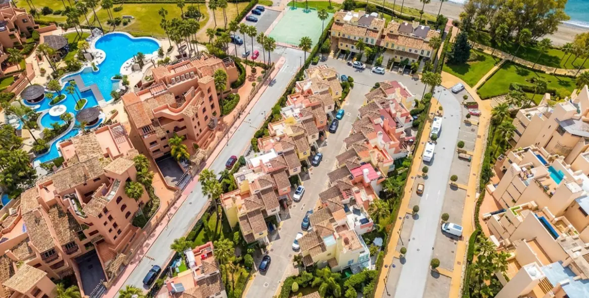 Venta de adosado en New Golden Mile 38