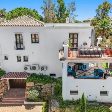 Venta de villa independiente en Selwo