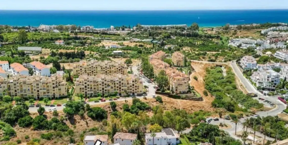 Venta de villa independiente en Selwo 5