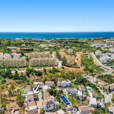 Venta de villa independiente en Selwo