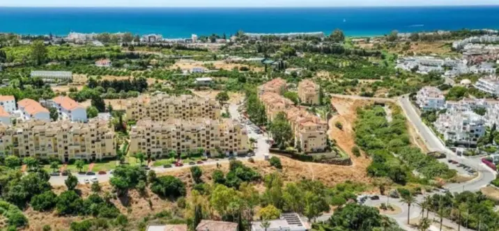Venta de villa independiente en Selwo 4