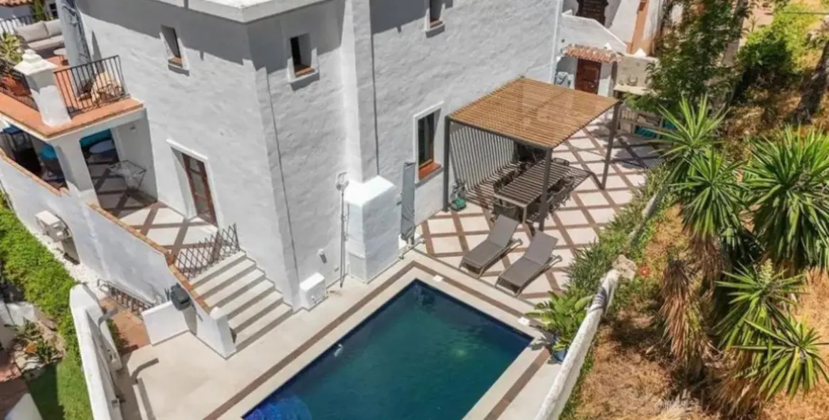 Venta de villa independiente en Selwo 20