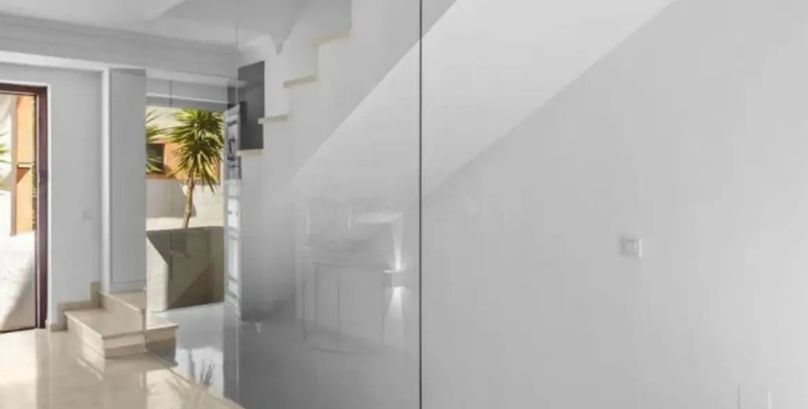 Venta de villa independiente en Selwo 22