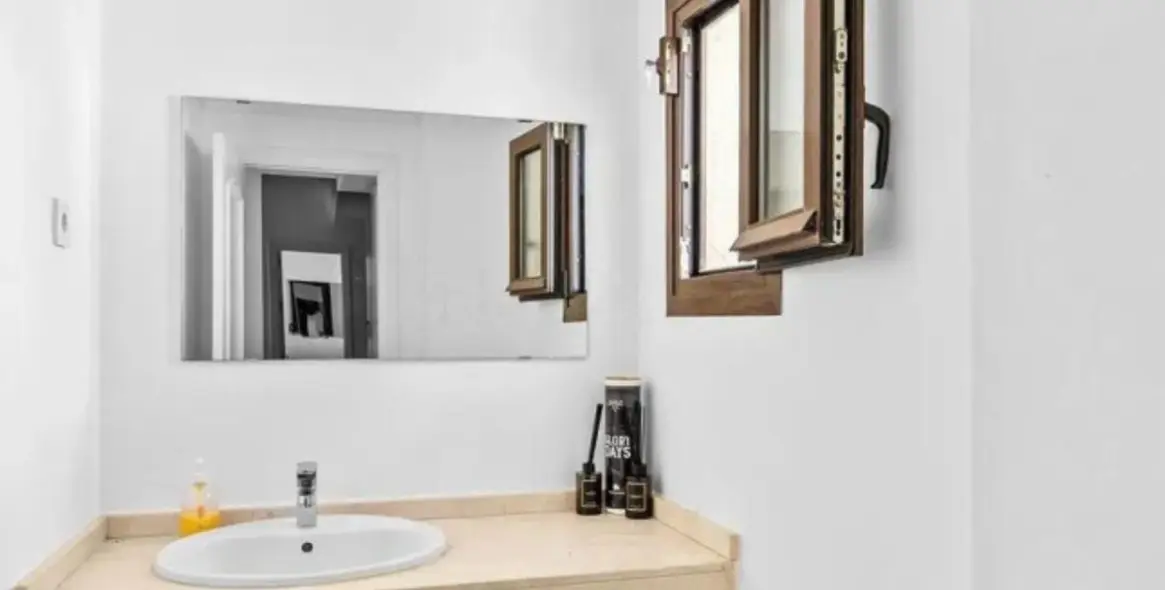 Venta de villa independiente en Selwo 32