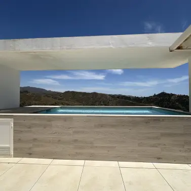 Venta de ático dúplex en Ojén