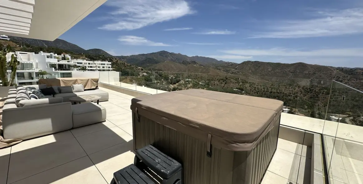 Venta de ático dúplex en Ojén 8