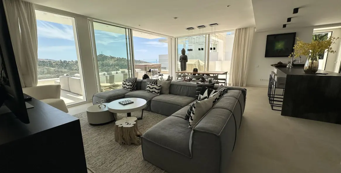 Venta de ático dúplex en Ojén 16