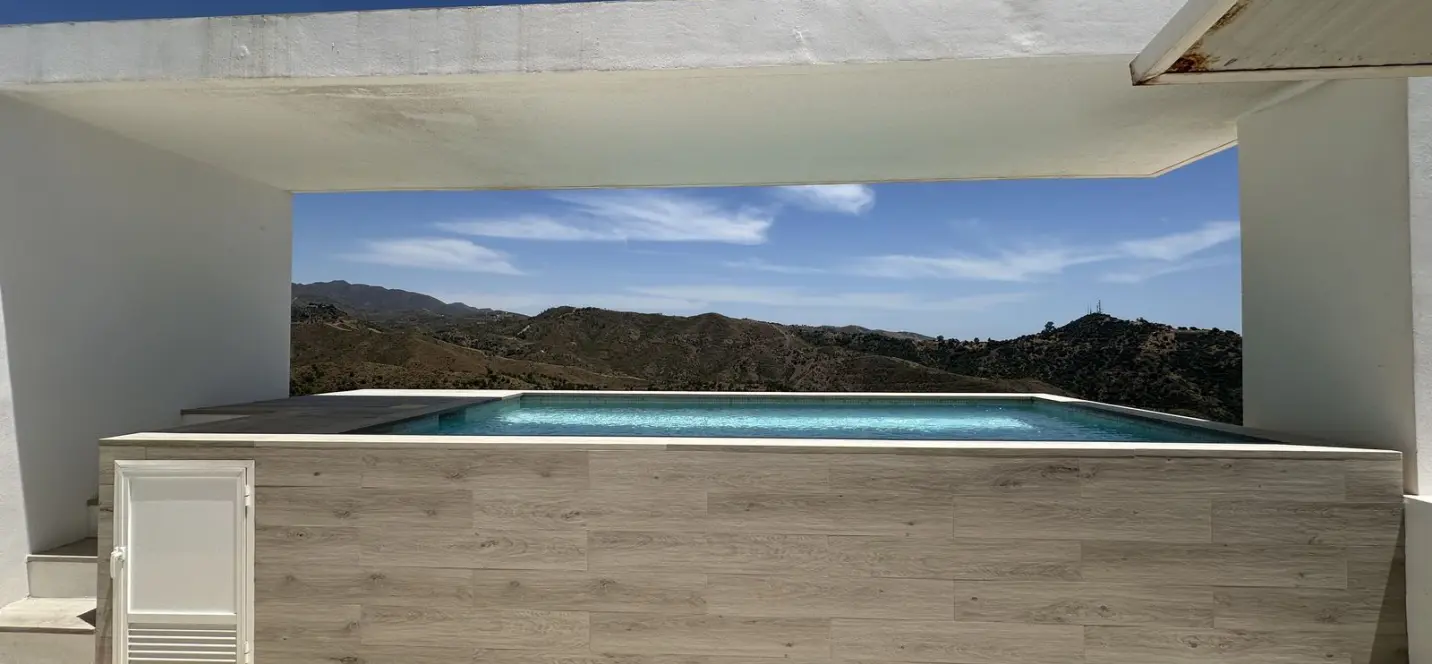 Venta de ático dúplex en Ojén 2