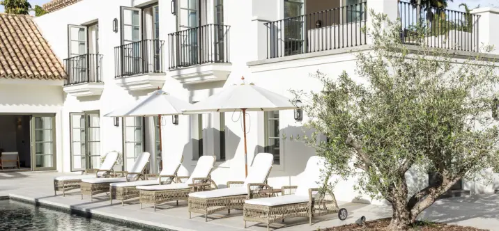 Venta de villa independiente en Nueva Andalucía 0