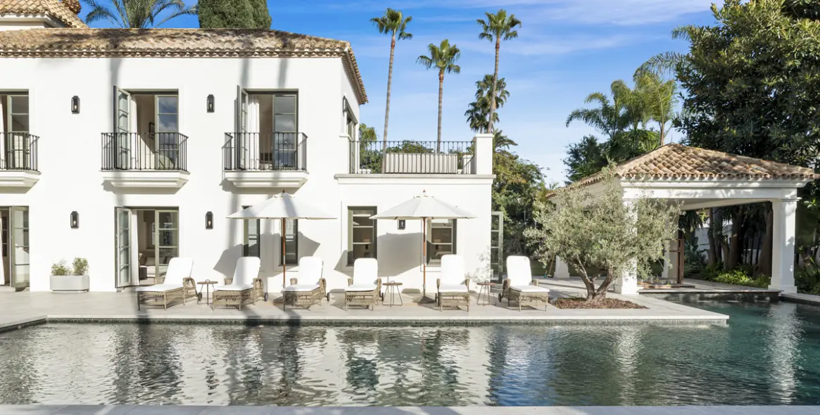 Venta de villa independiente en Nueva Andalucía 10