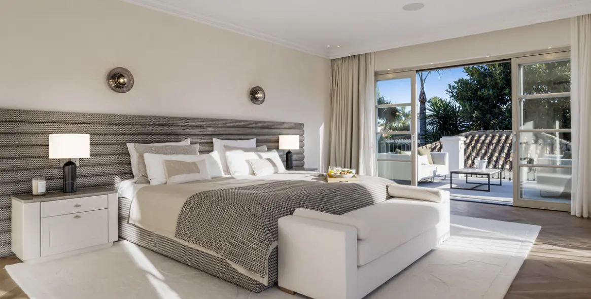 Venta de villa independiente en Nueva Andalucía 37