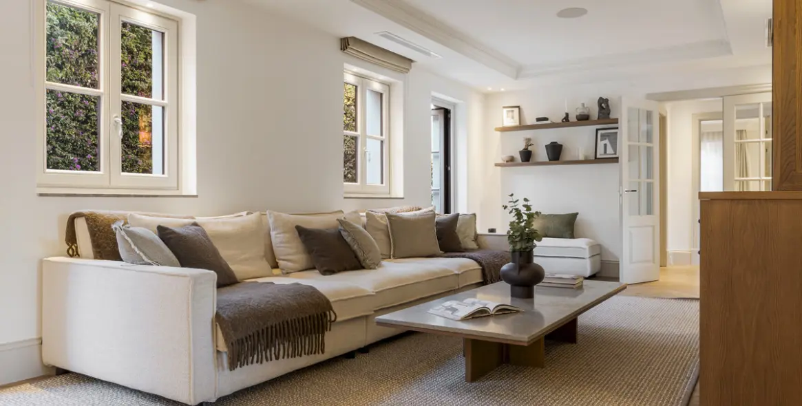 Venta de villa independiente en Nueva Andalucía 53