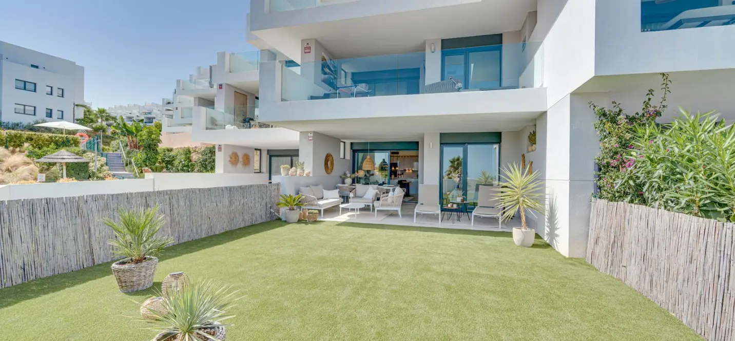 Venta de apartamento en planta baja en Manilva 0