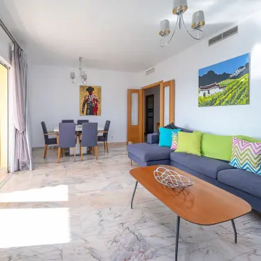 Sale of middle floor apartment in La Cala de Mijas