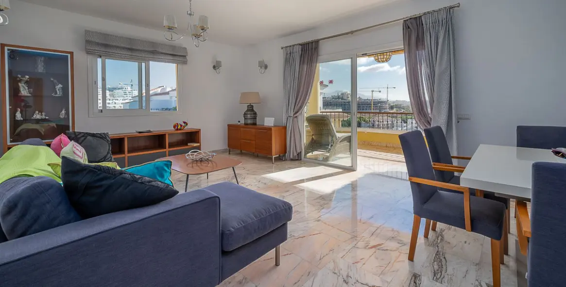Sale of middle floor apartment in La Cala de Mijas 4