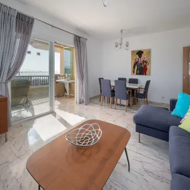 Sale of middle floor apartment in La Cala de Mijas