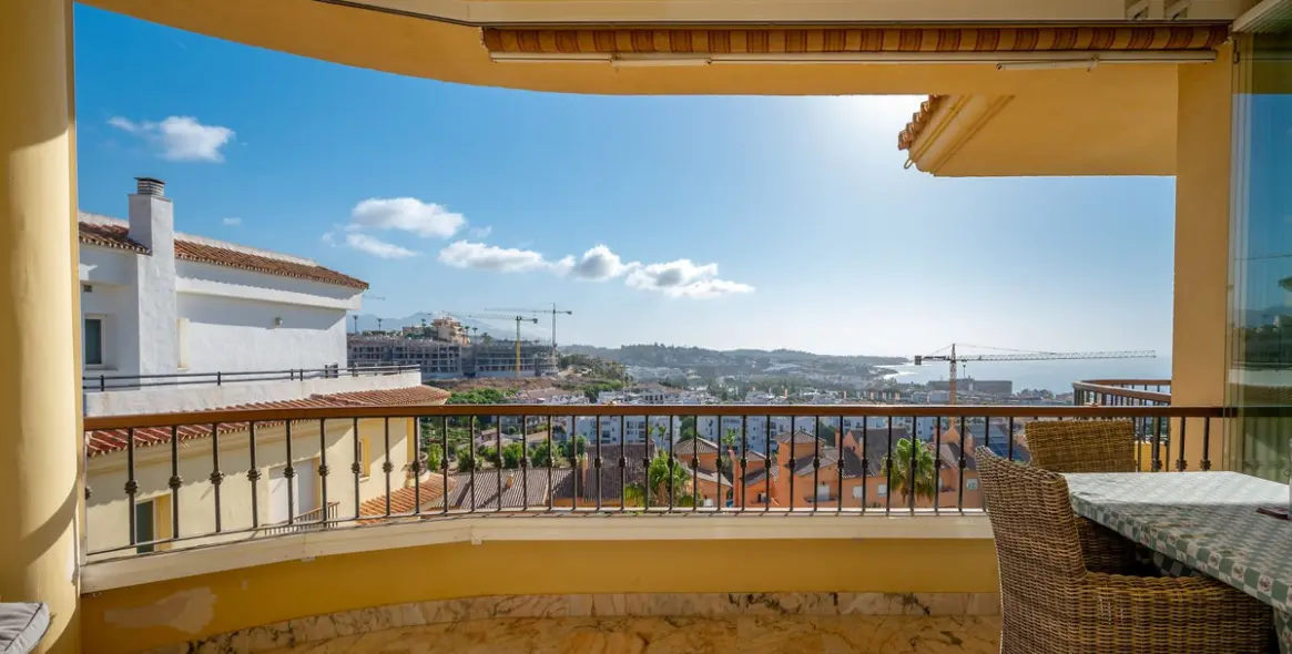 Sale of middle floor apartment in La Cala de Mijas 8