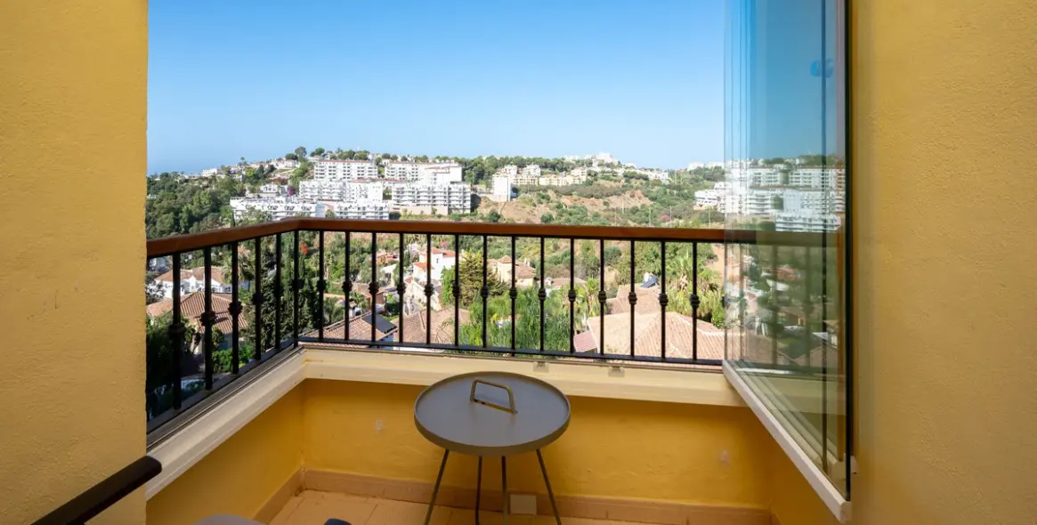 Sale of middle floor apartment in La Cala de Mijas 21