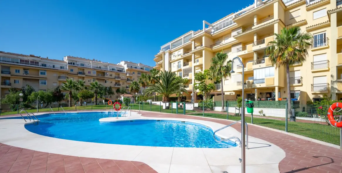 Sale of middle floor apartment in La Cala de Mijas 27