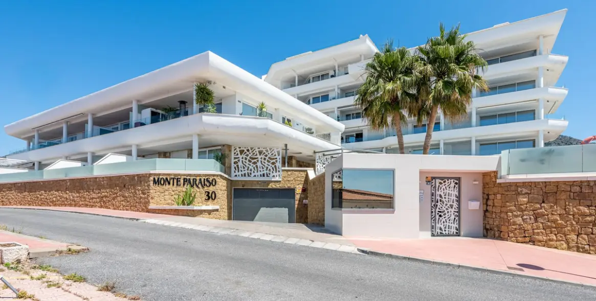 Sale of ground floor apartment in Fuengirola 29