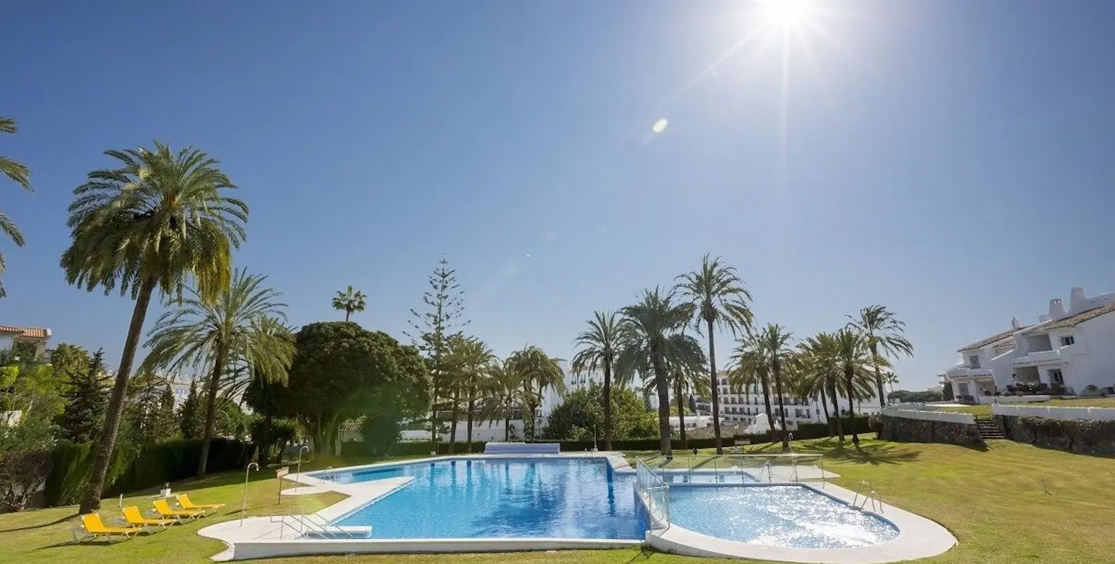 Venta de apartamento en planta baja en Nueva Andalucía 24