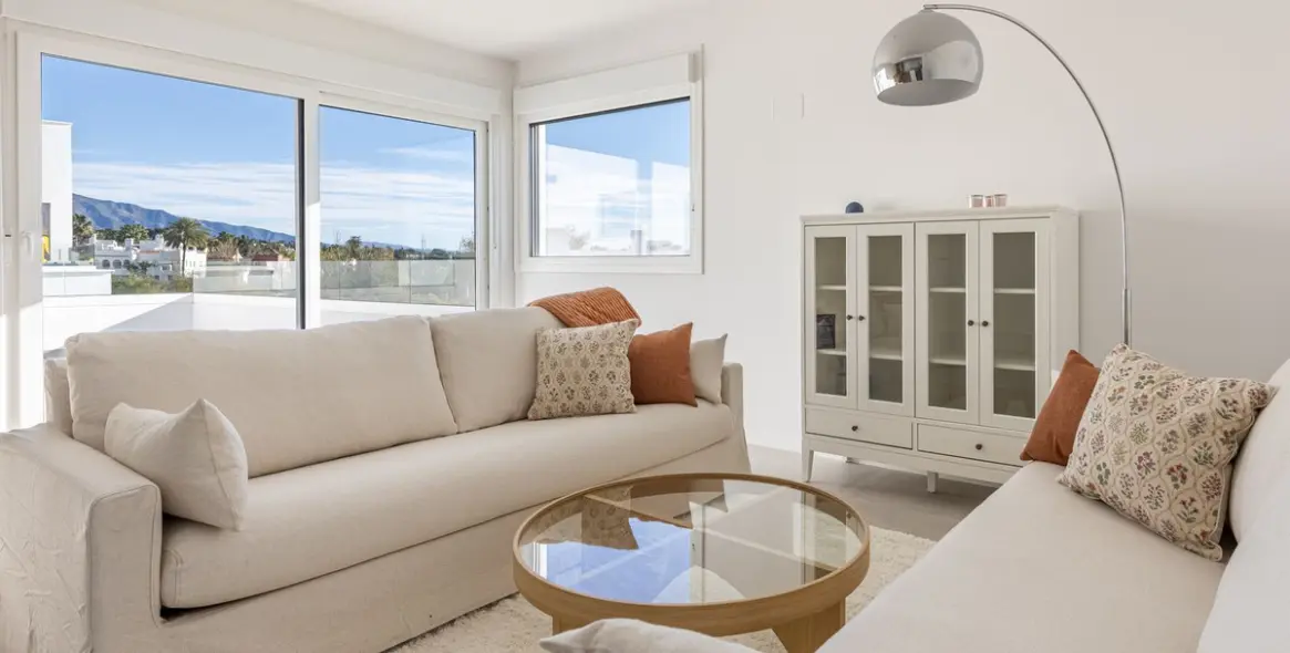 Sale of penthouse duplex in Bel Air 10