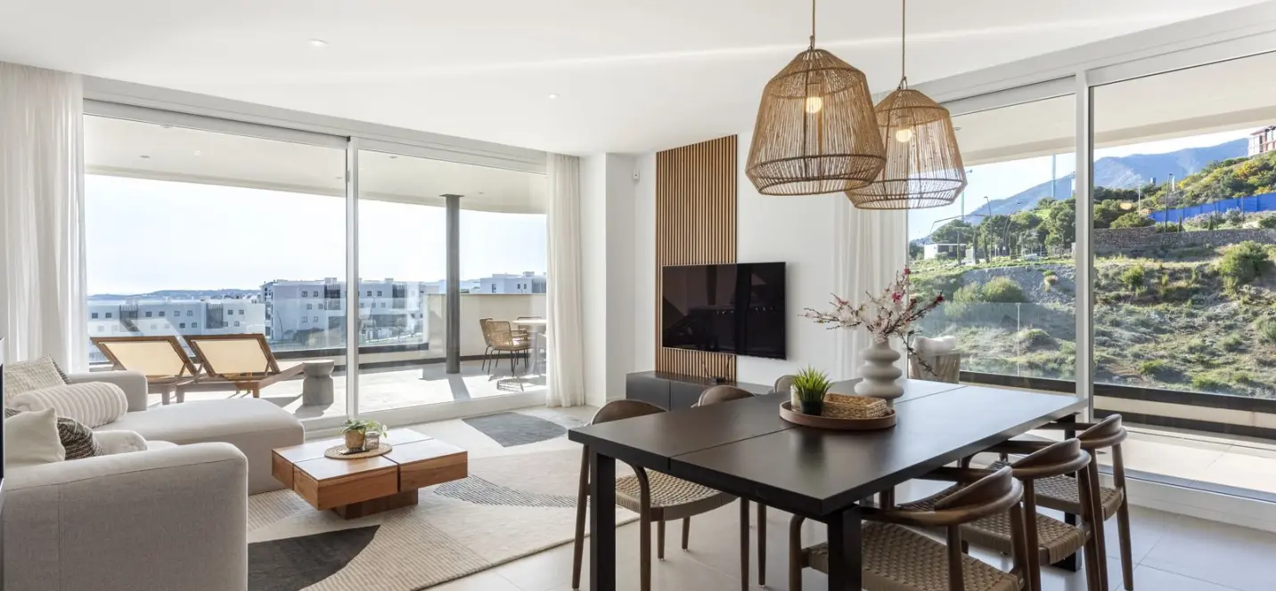 Sale of middle floor apartment in Higueron 4